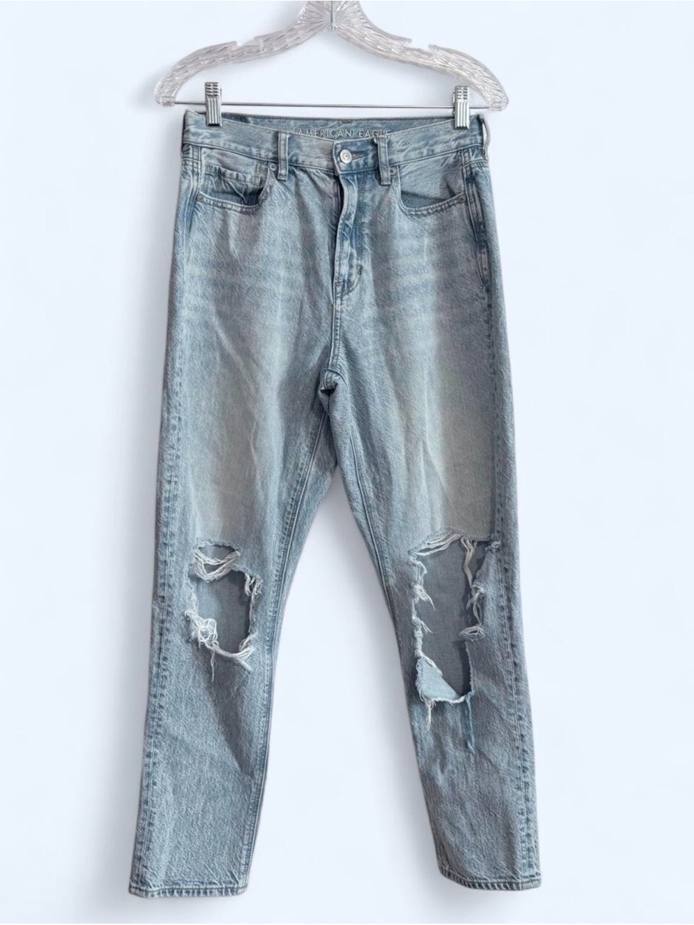 American Eagle Outfitters Light Blue Distressed Boyfriend Jeans